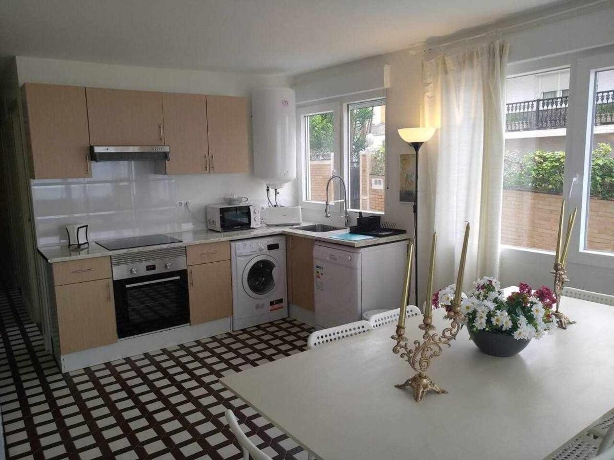 Apartamento Frente Al Mar Playa De Coroso Ribeira Kültér fotó